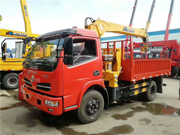 東風福瑞卡藍牌隨車吊-徐工隨車吊